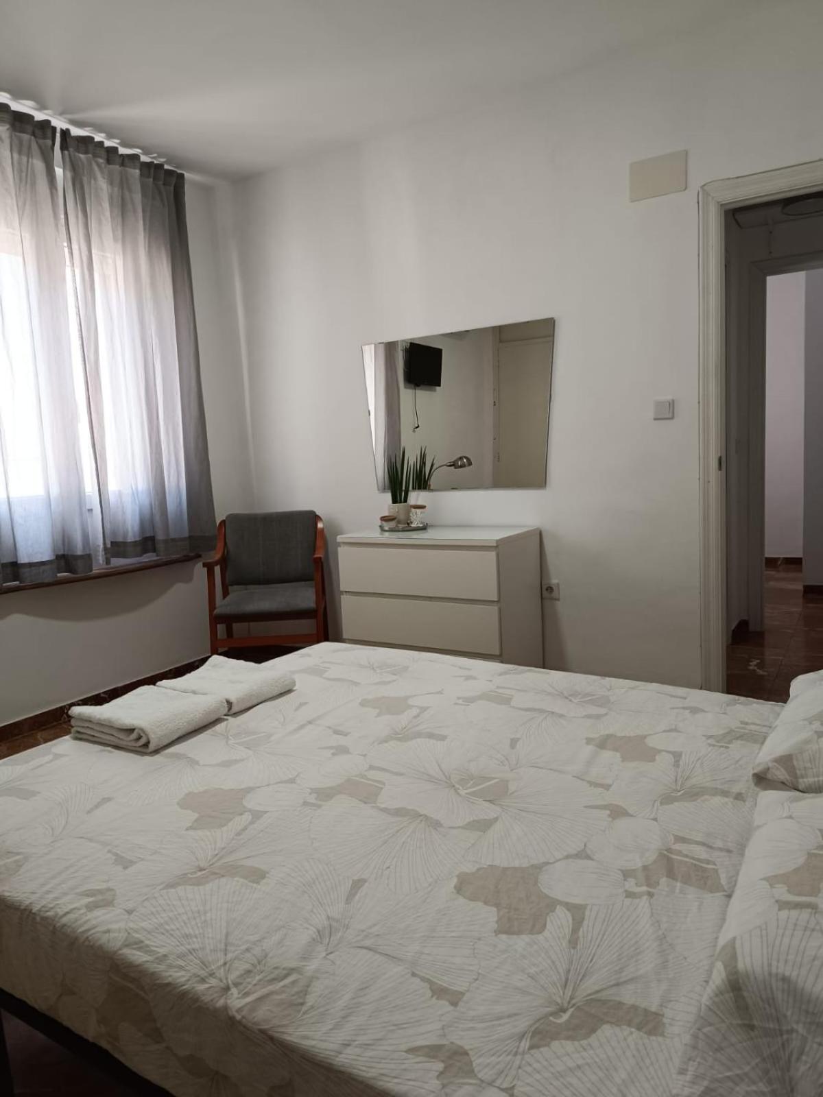 Apartment Piso Dos Junto Plaza Colon
